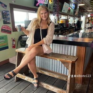 Meet your Posher, Alex